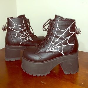 Demonia combat boots goth punk SZ 7 EUC